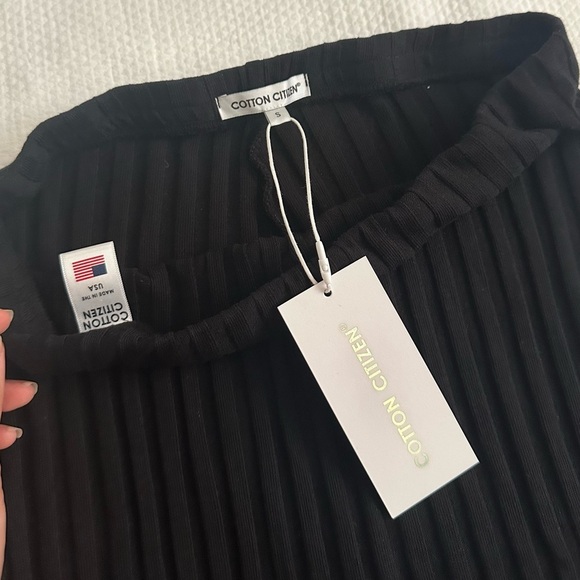 NWT💕 Cotton Citizen CAPRI Ribbed Mini Skirt - SMALL - Picture 2 of 5